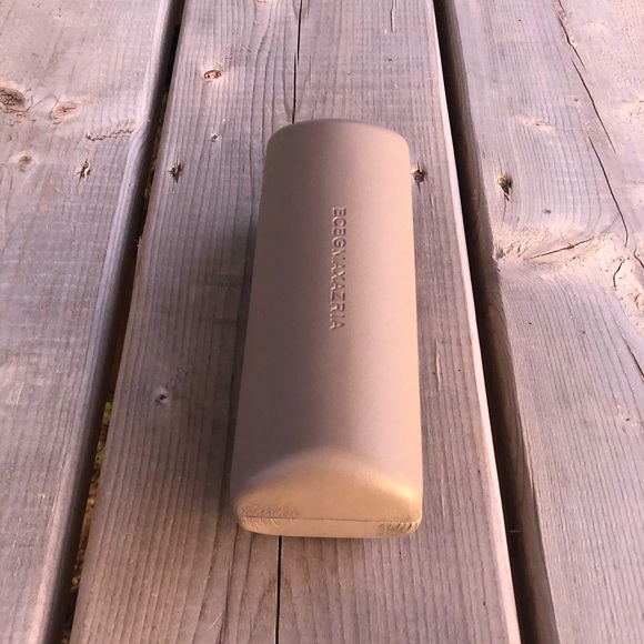 BCBGMAXAZRIA Glasses Case with Dust Cloth - Picture 7 of 10